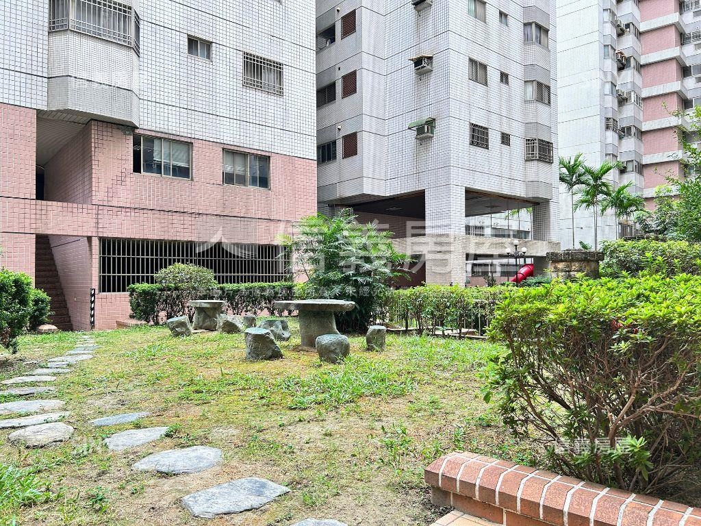 長億陽光三房機上車位讚房屋室內格局與周邊環境