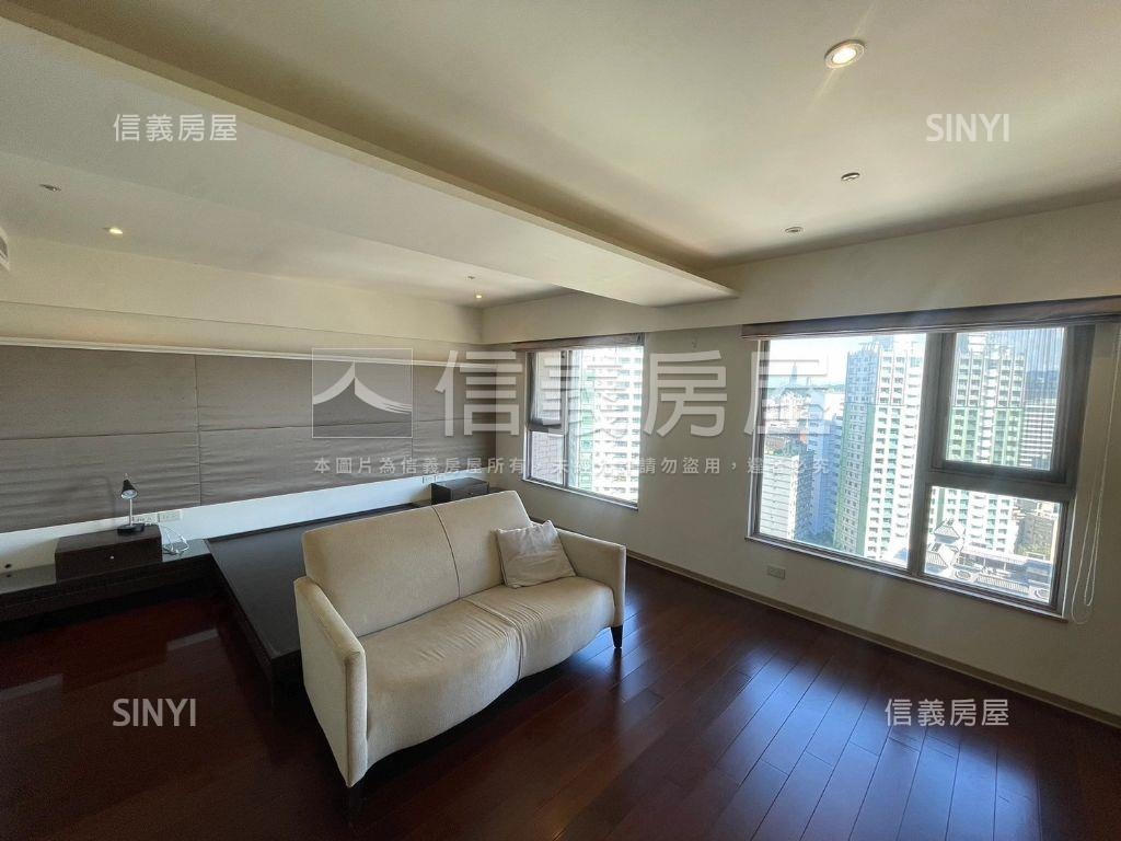 力麒樓中樓帝王美景雙車位房屋室內格局與周邊環境