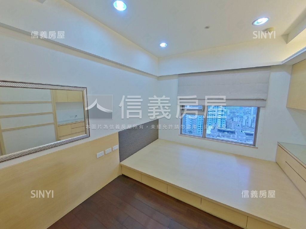 力麒樓中樓帝王美景雙車位房屋室內格局與周邊環境