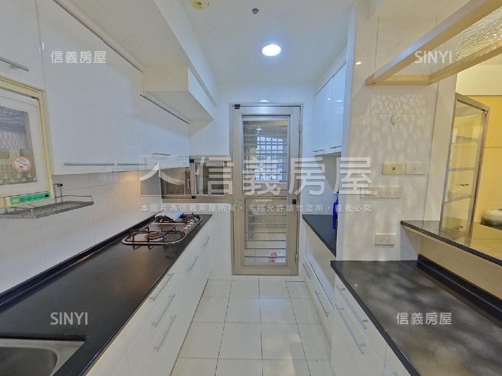 力麒樓中樓帝王美景雙車位房屋室內格局與周邊環境