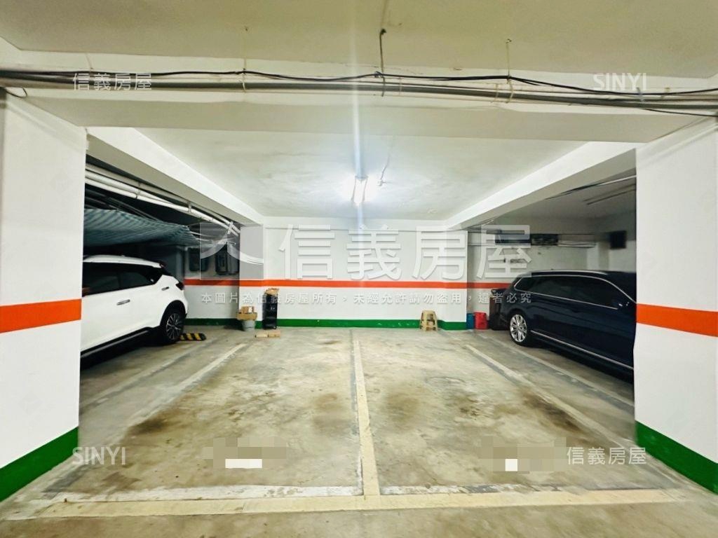 七段名仕園稀有坡平雙車位房屋室內格局與周邊環境