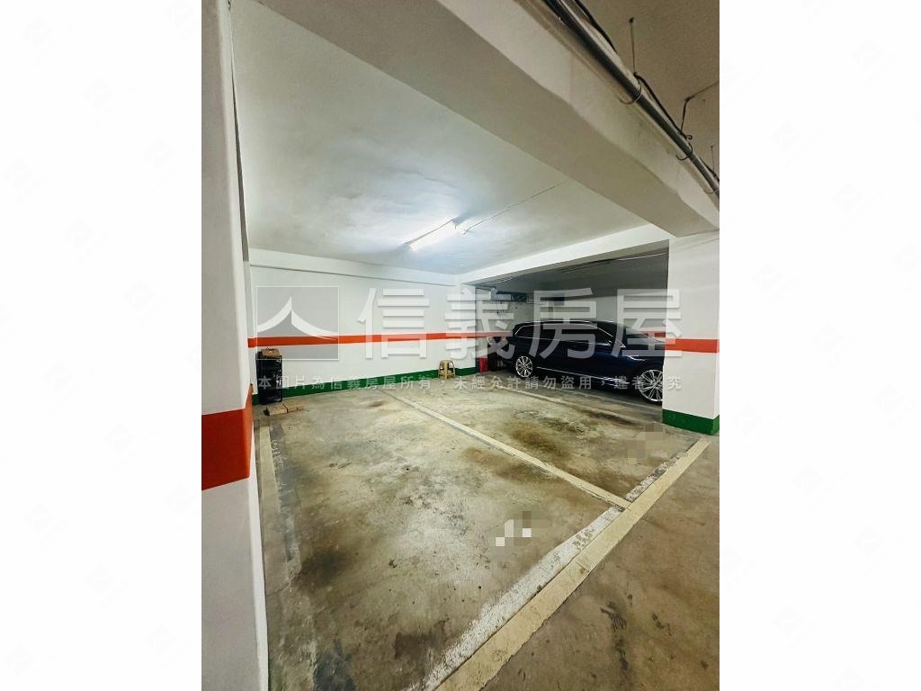 七段名仕園稀有坡平雙車位房屋室內格局與周邊環境