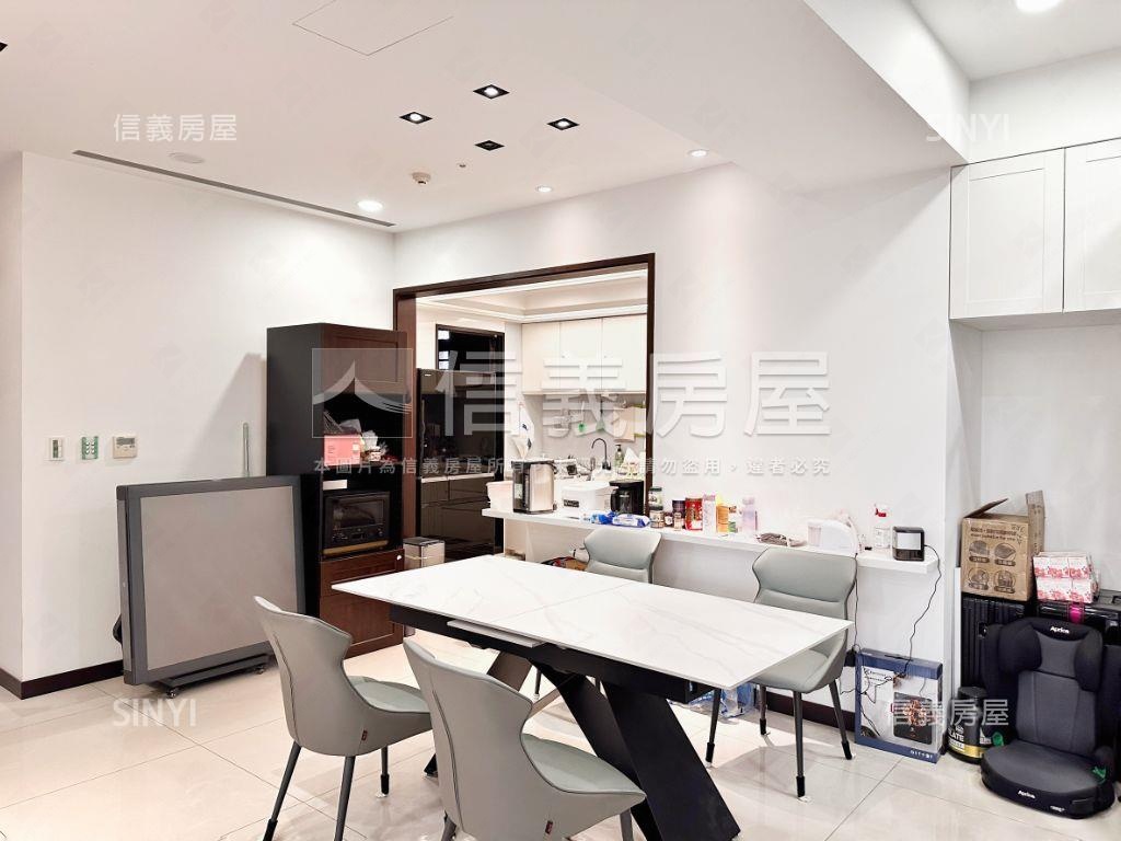 錸儷‧稀有精美露臺戶房屋室內格局與周邊環境