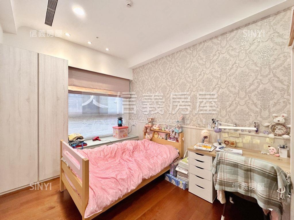 錸儷‧稀有精美露臺戶房屋室內格局與周邊環境