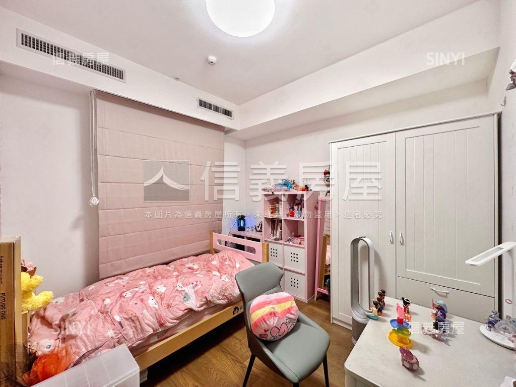 錸儷‧稀有精美露臺戶房屋室內格局與周邊環境