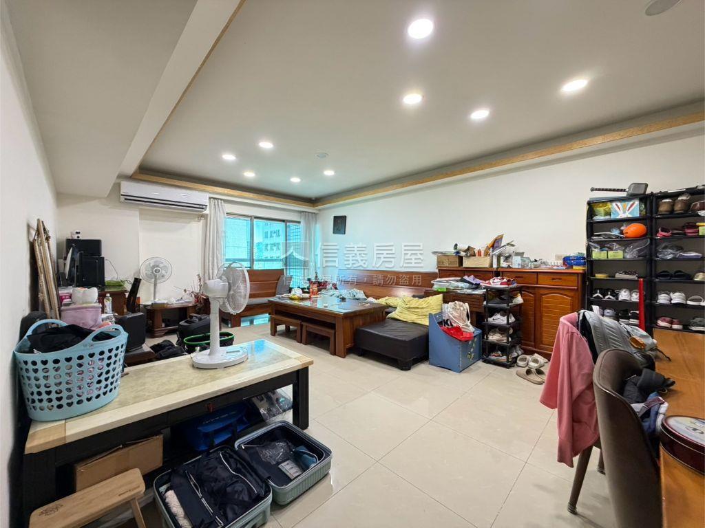 民安西路四房來哩房屋室內格局與周邊環境