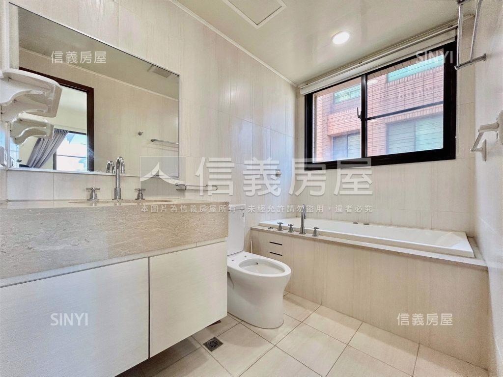 睿海高樓採光三房車位房屋室內格局與周邊環境