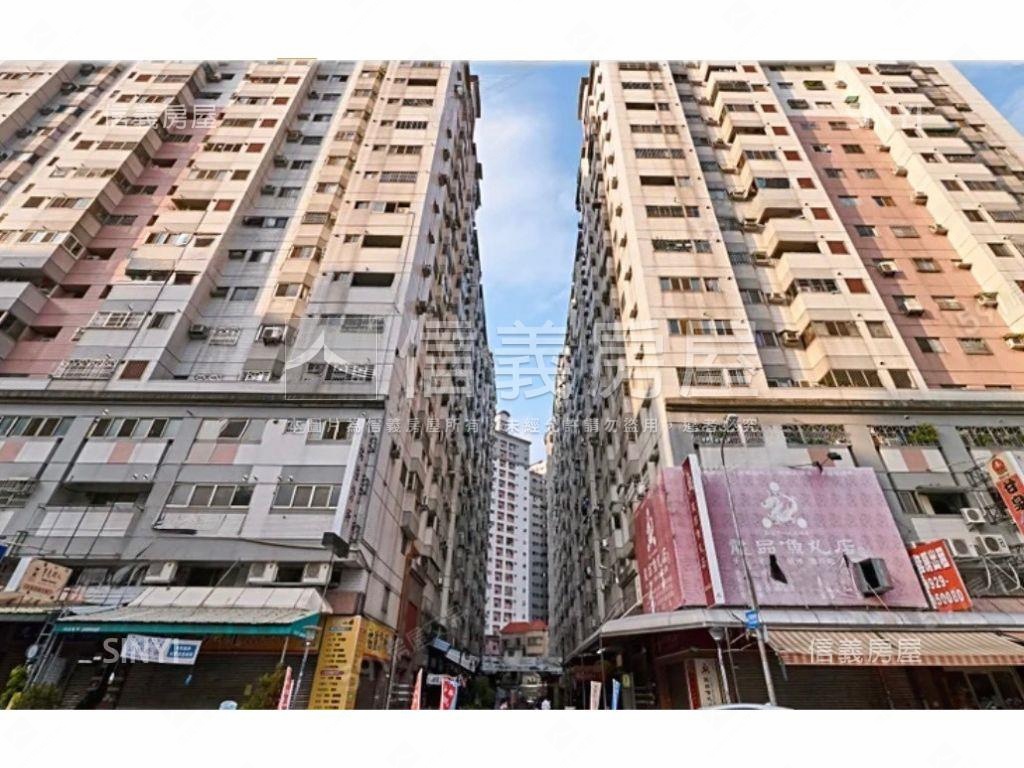 近綠園道長億三房附車位房屋室內格局與周邊環境