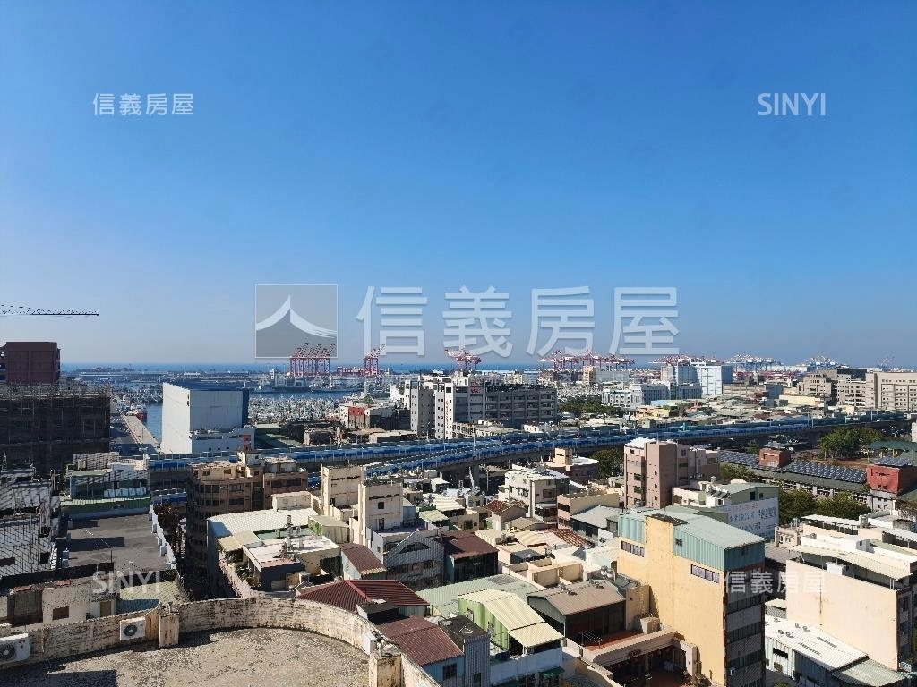 高雄港企業廣場車位辦公室房屋室內格局與周邊環境