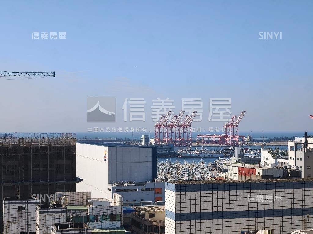 高雄港企業廣場車位辦公室房屋室內格局與周邊環境