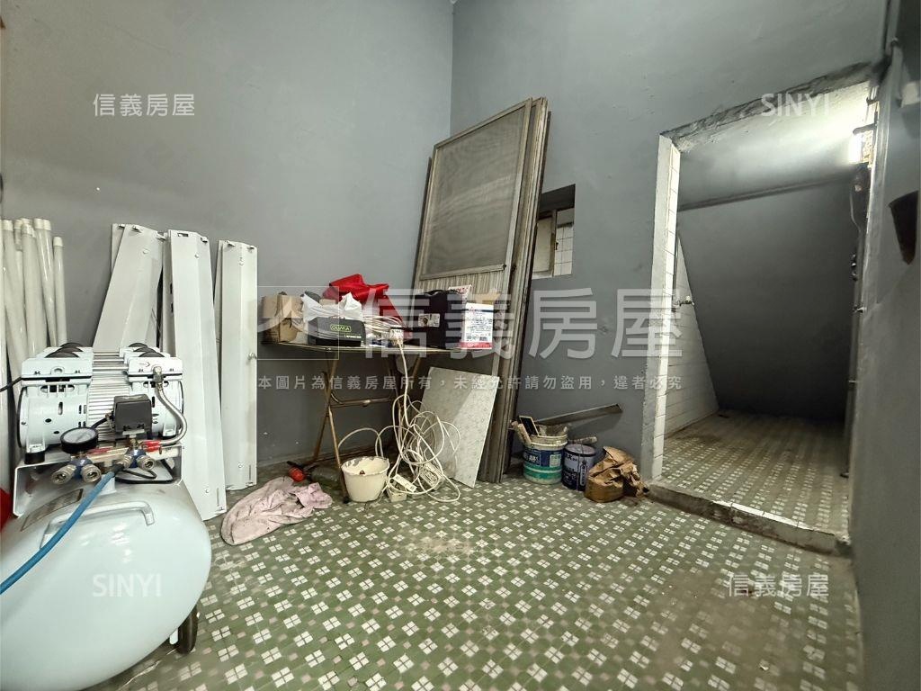 近輕軌騎樓公寓１＋２樓房屋室內格局與周邊環境