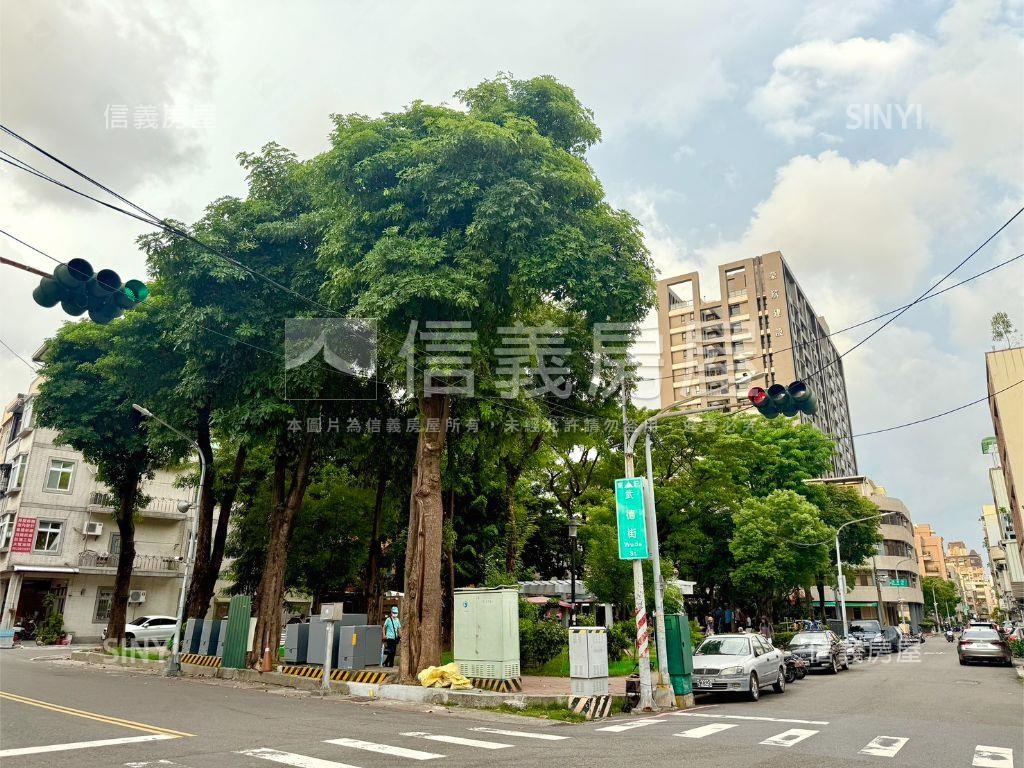 近輕軌騎樓公寓１＋２樓房屋室內格局與周邊環境