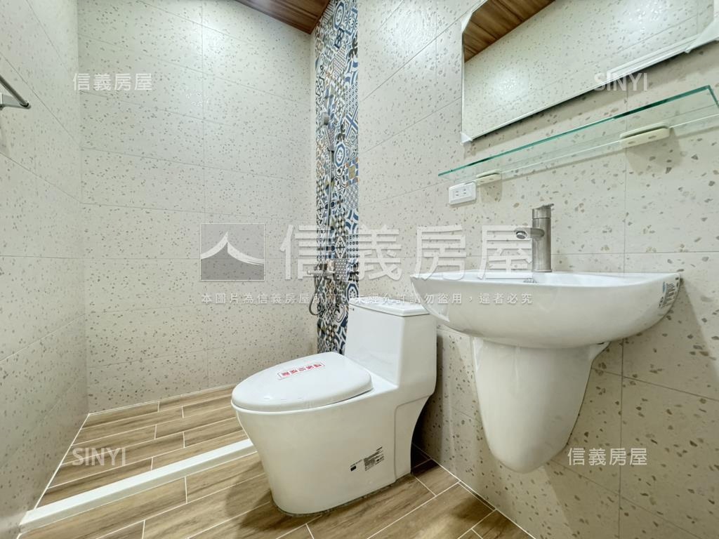 哈瑪星捷運站翻新金透店房屋室內格局與周邊環境