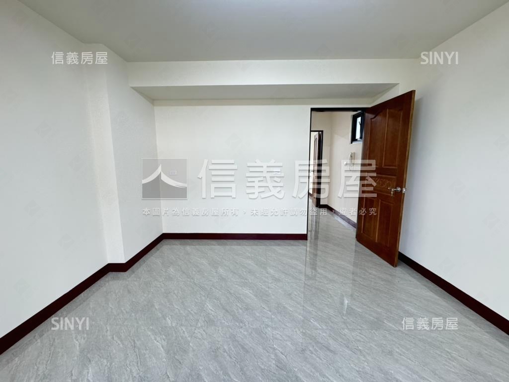 哈瑪星捷運站翻新金透店房屋室內格局與周邊環境