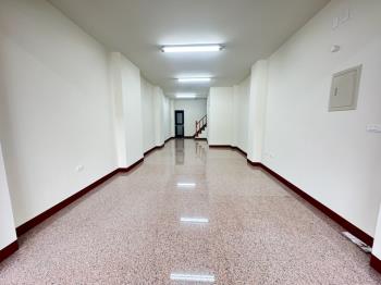 哈瑪星捷運站翻新金透店