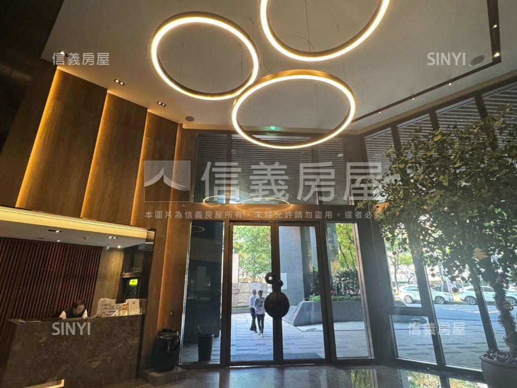 園道旁採光大三房雙車房屋室內格局與周邊環境