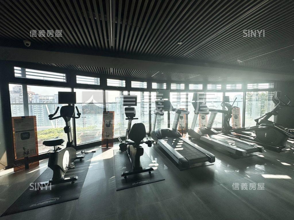 園道旁採光大三房雙車房屋室內格局與周邊環境