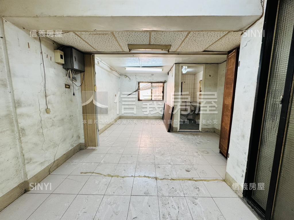 綠園道有天然瓦斯騎樓透天房屋室內格局與周邊環境