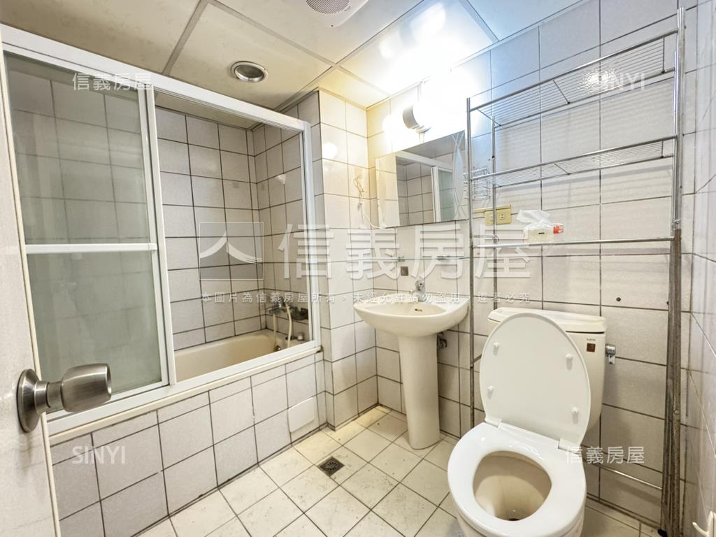 蘭開夏三房房屋室內格局與周邊環境