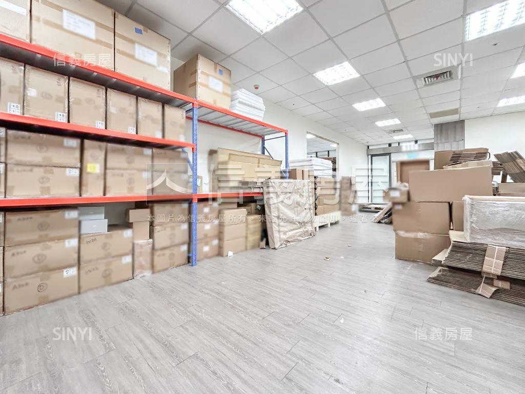 高樓美景辦公室附雙車位房屋室內格局與周邊環境