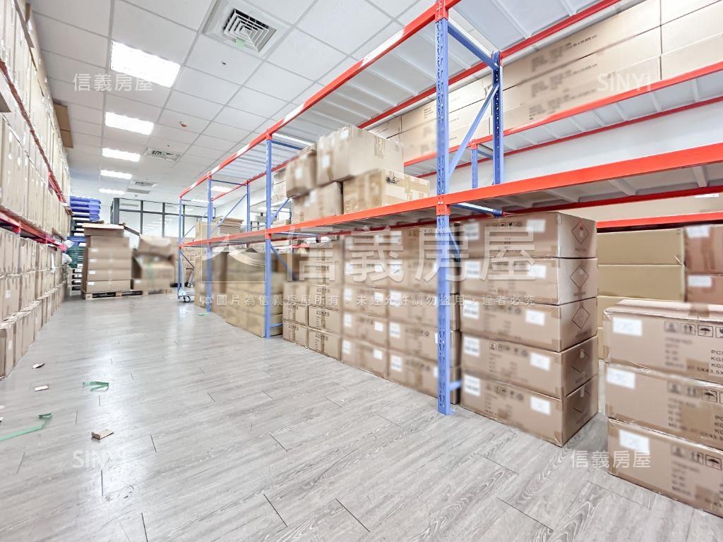 高樓美景辦公室附雙車位房屋室內格局與周邊環境