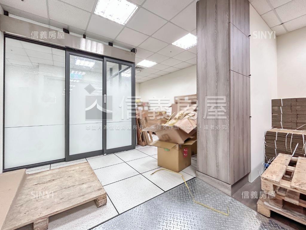 高樓美景辦公室附雙車位房屋室內格局與周邊環境