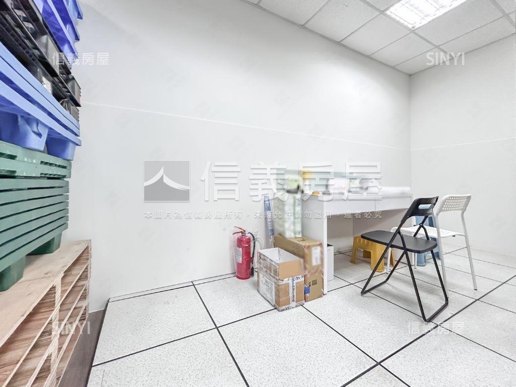 高樓美景辦公室附雙車位房屋室內格局與周邊環境