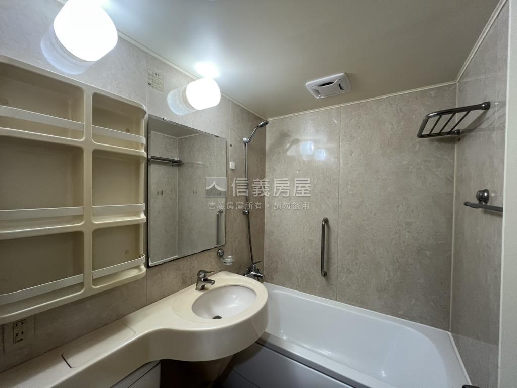 台北囍多次頂樓面中庭房屋室內格局與周邊環境
