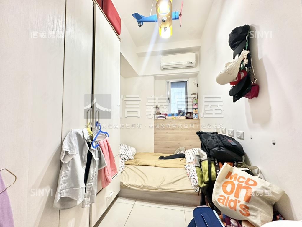 愛丁堡☆景觀兩房平面車位房屋室內格局與周邊環境