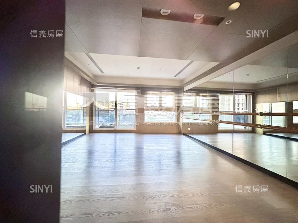 愛丁堡☆景觀兩房平面車位房屋室內格局與周邊環境