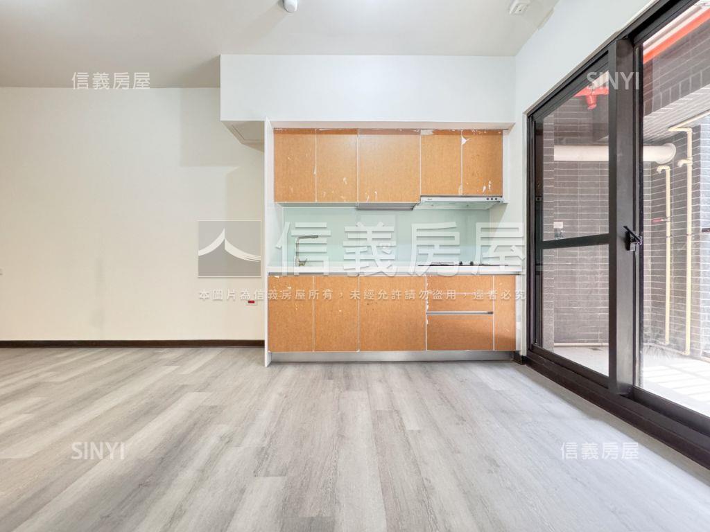 全新｜電梯２房附坡平車位房屋室內格局與周邊環境