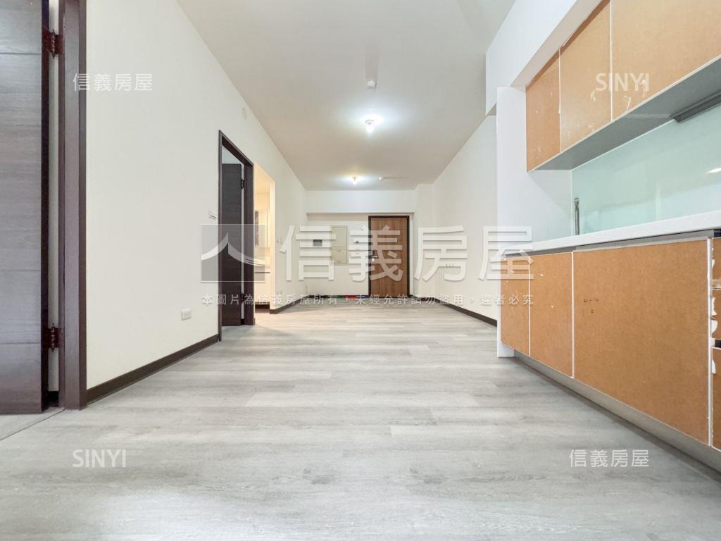 全新｜電梯２房附坡平車位房屋室內格局與周邊環境