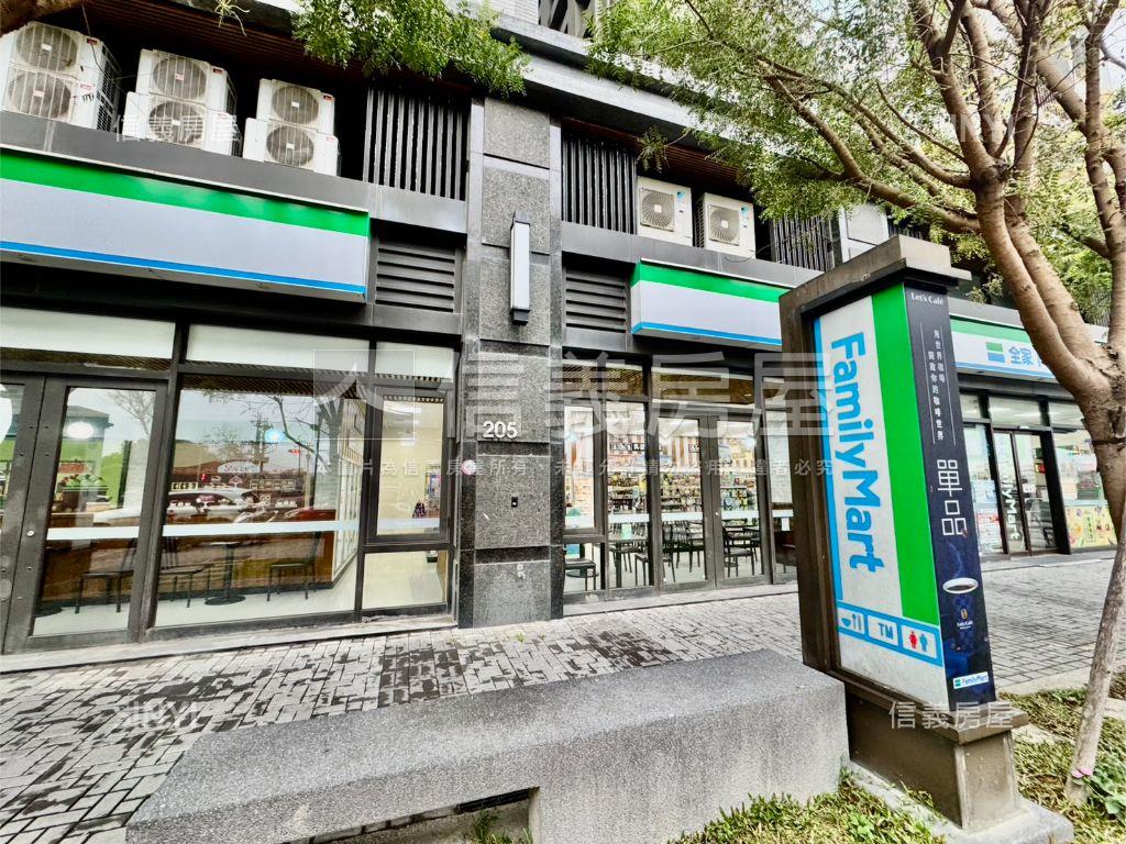 全新｜電梯２房附坡平車位房屋室內格局與周邊環境