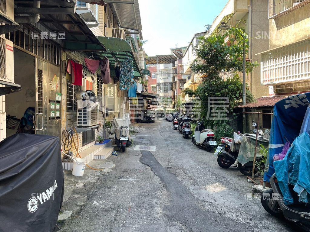 綠意環繞稀有一樓房屋室內格局與周邊環境