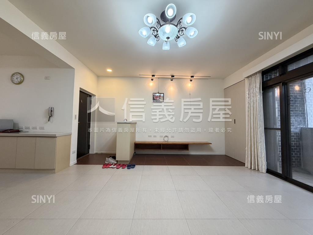 萬隆方正美麗頂加帶裝潢房屋室內格局與周邊環境
