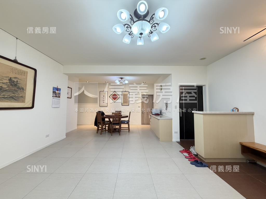 萬隆方正美麗頂加帶裝潢房屋室內格局與周邊環境