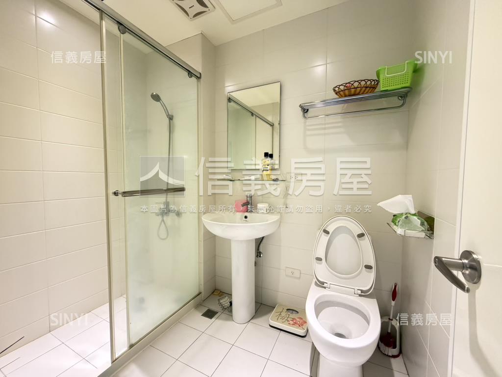 萬隆方正美麗頂加帶裝潢房屋室內格局與周邊環境