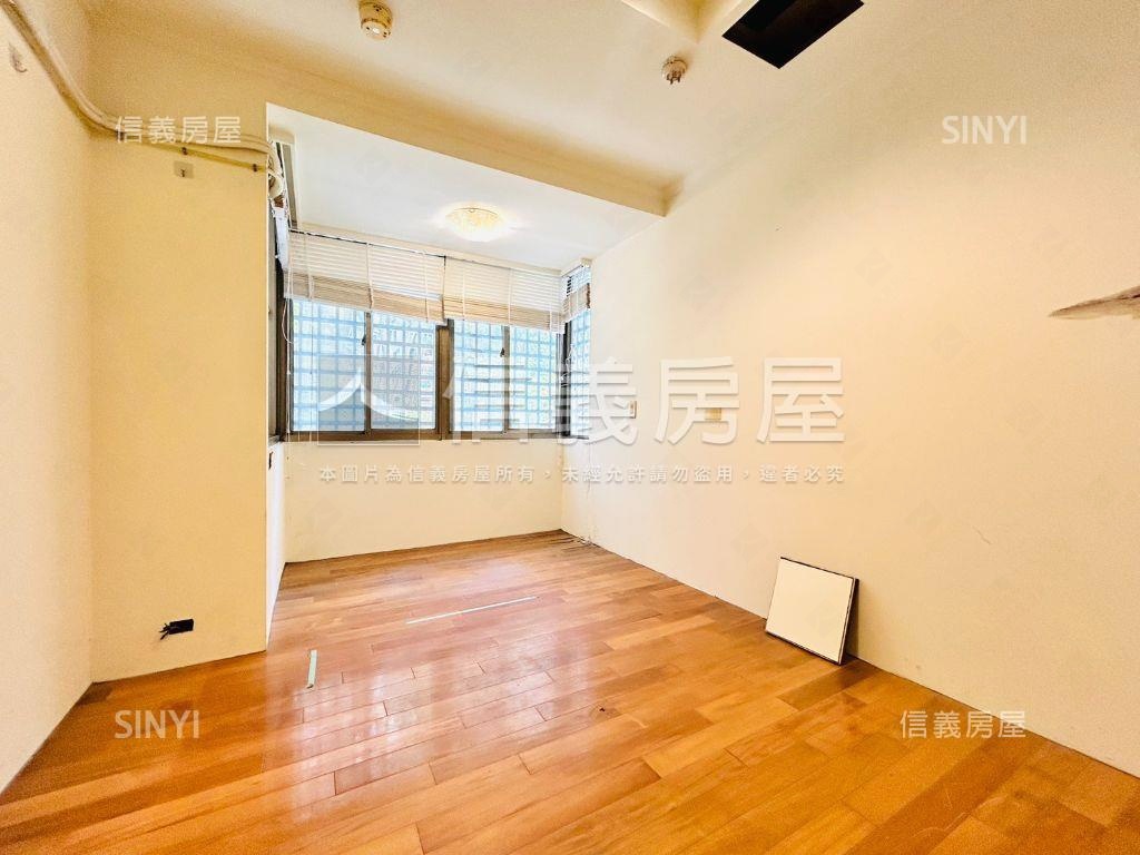 大湖公園家五房樓中樓房屋室內格局與周邊環境