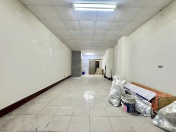 文化中心人來人往翻新店住