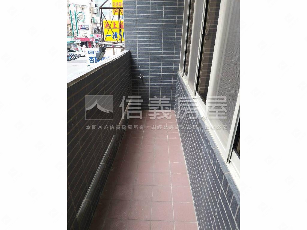 民生路臨路黃金收租店面房屋室內格局與周邊環境