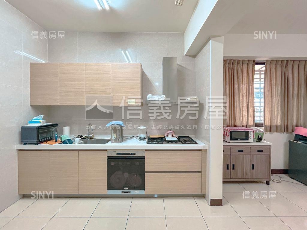 大灣輕屋齡角窗店面房屋室內格局與周邊環境