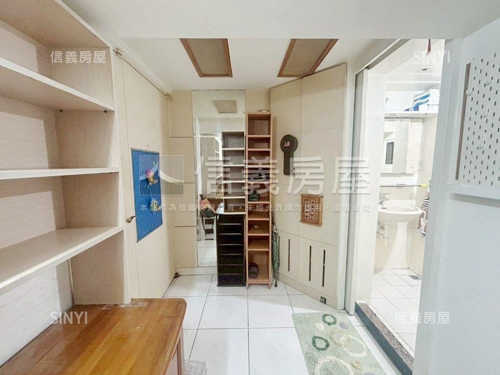 挑高溫馨捷運美宅房屋室內格局與周邊環境