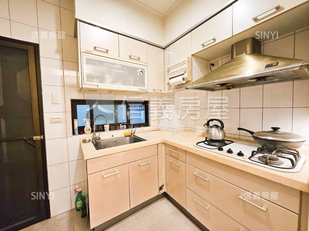 烏日大阪城美近高鐵高鐵房屋室內格局與周邊環境