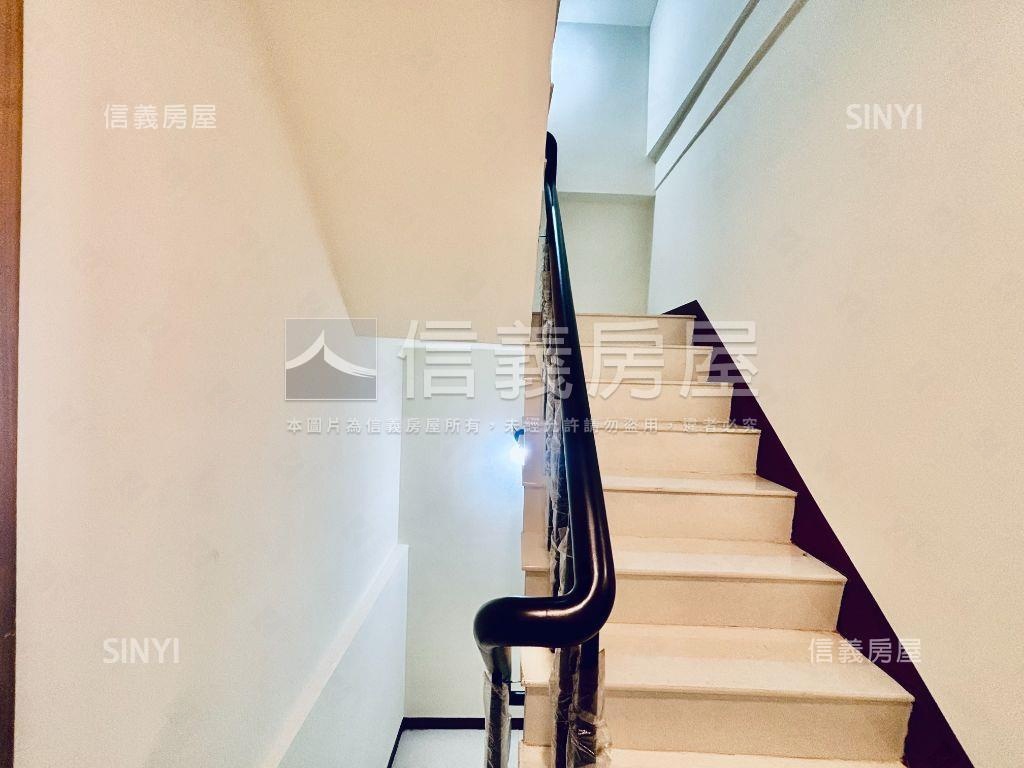仁武行政中心翻新透店房屋室內格局與周邊環境