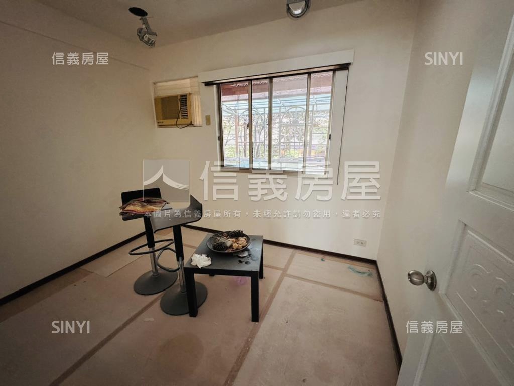 近板南線頂埔電梯三房車位房屋室內格局與周邊環境