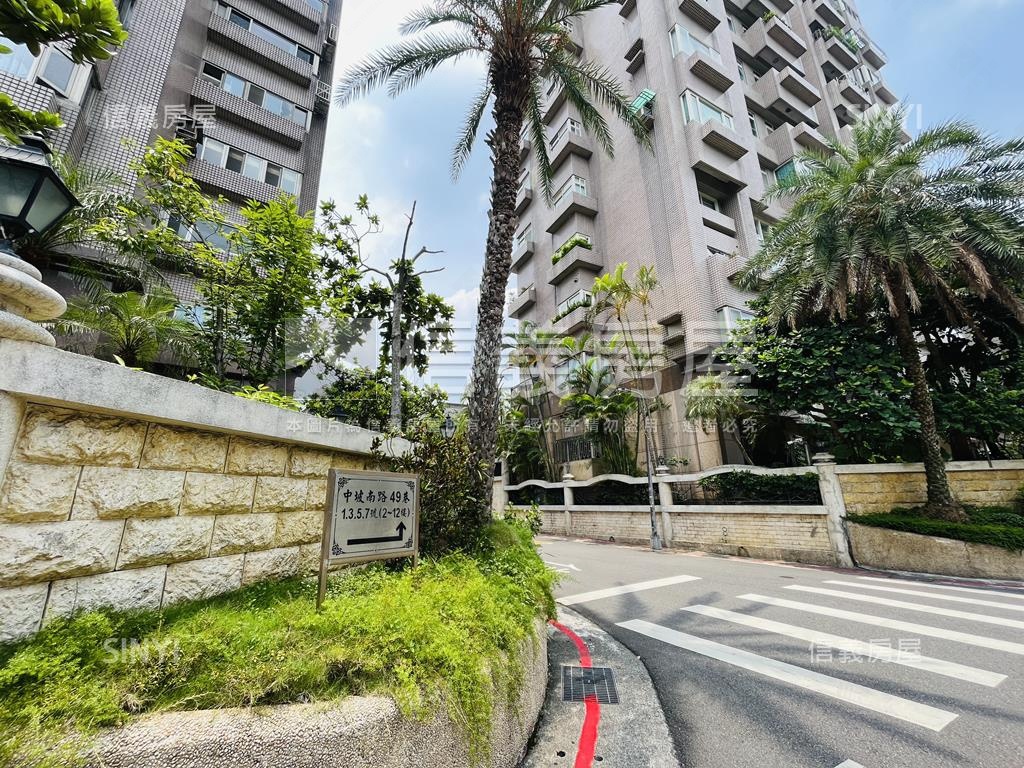 近信義區稀有透天別墅房屋室內格局與周邊環境