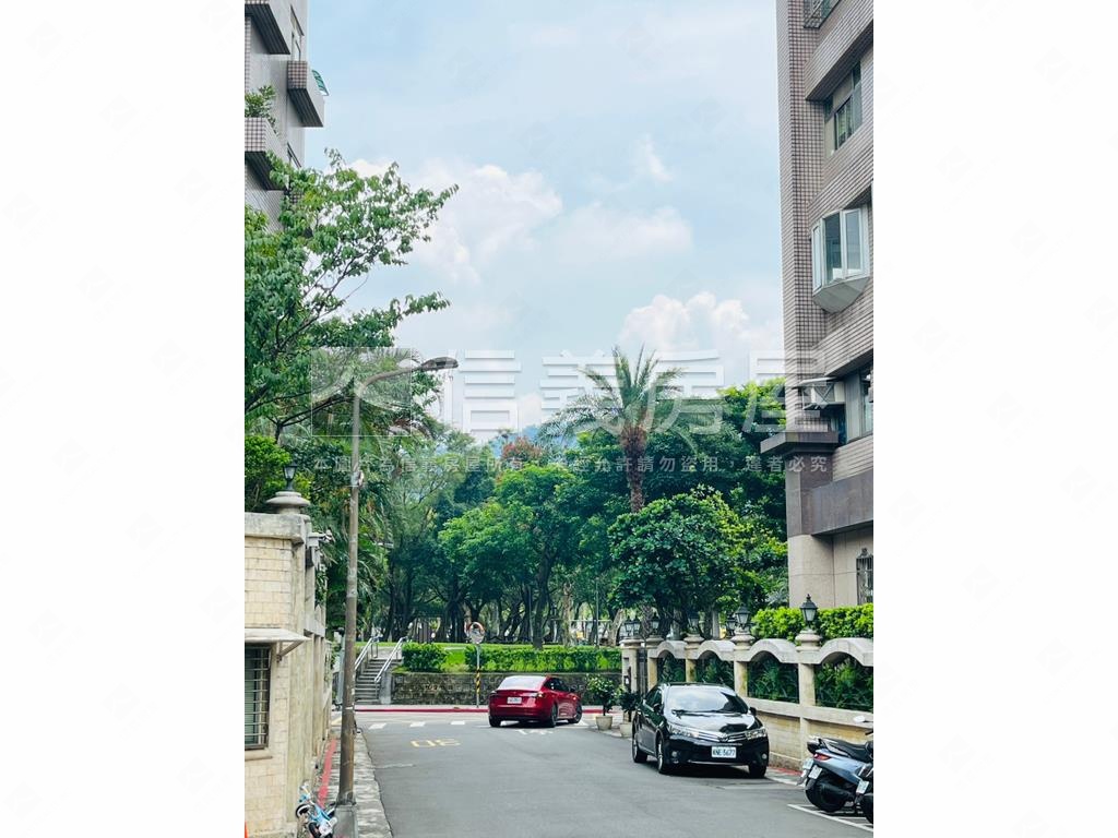 近信義區稀有透天別墅房屋室內格局與周邊環境