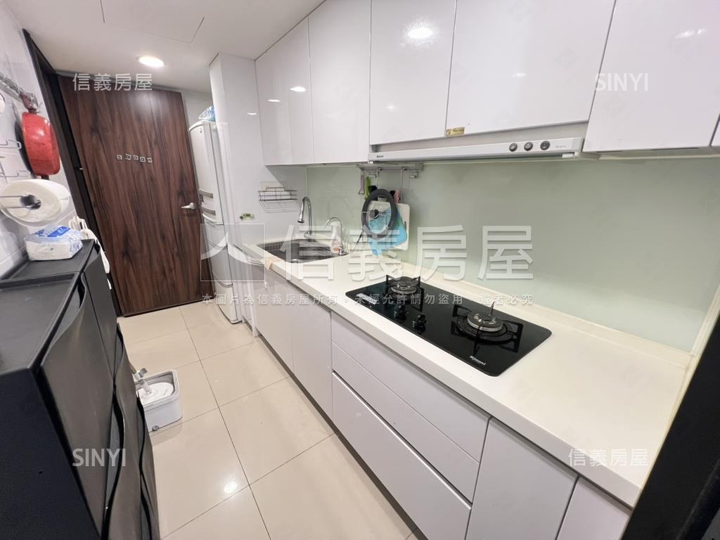 專任ＡＩ園區興時代精美屋房屋室內格局與周邊環境
