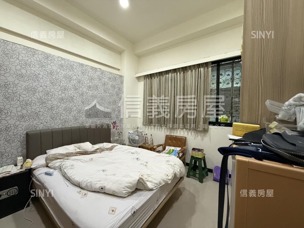 龍岡黃金傳家３樓透天厝房屋室內格局與周邊環境