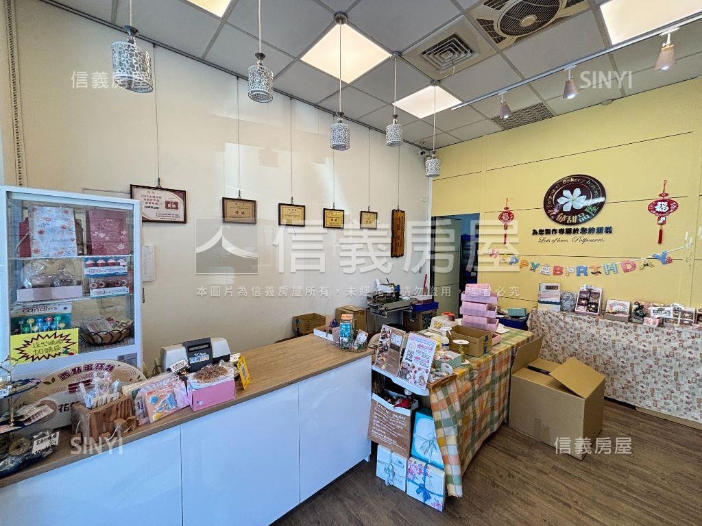 專任！五期顯眼樓店＋車位房屋室內格局與周邊環境